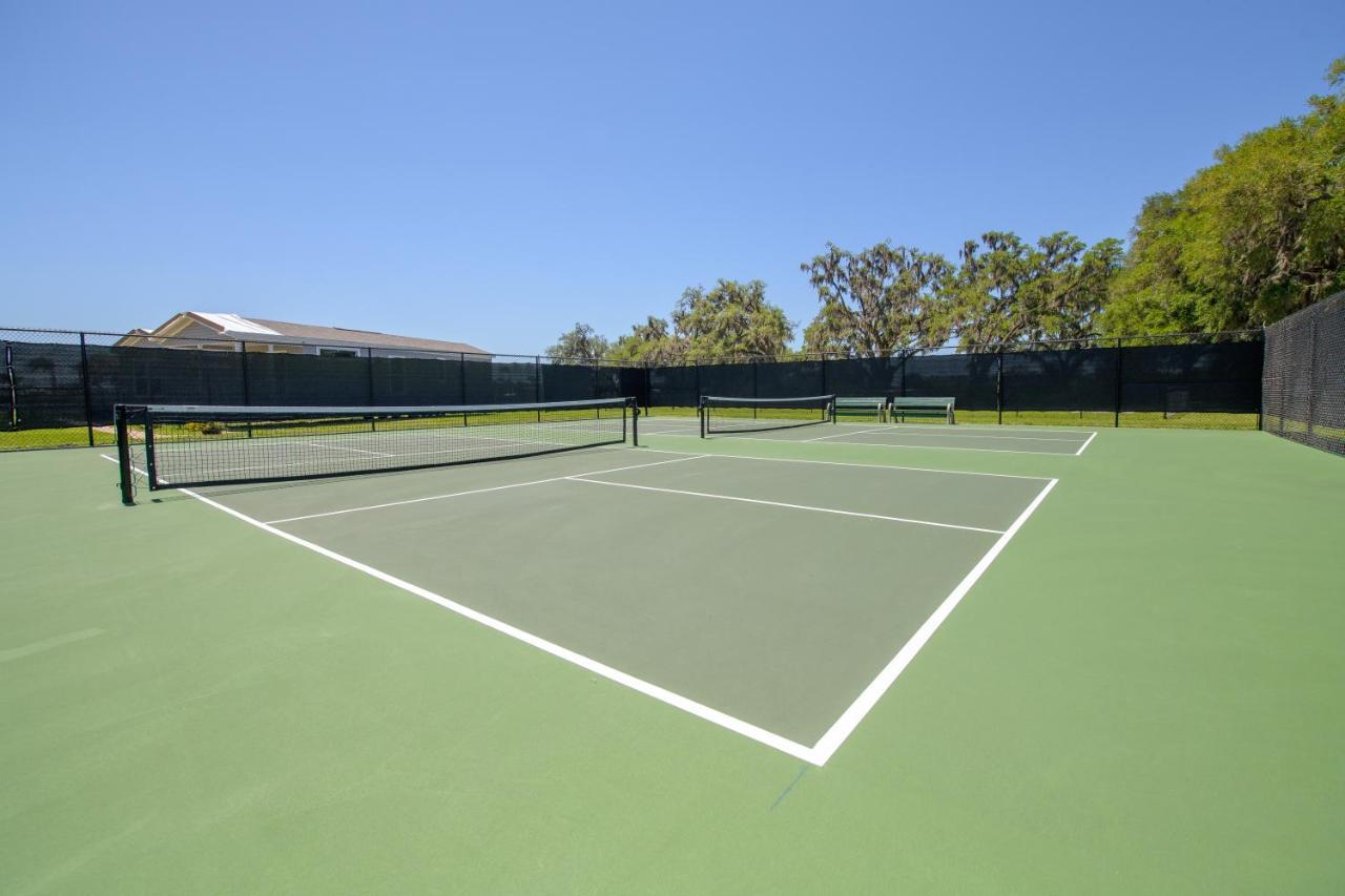 Majestic Oaks Rv Resort ザファーヒルズ エクステリア 写真